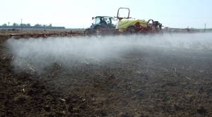 AIPROM: Fermierii vor avea la dispoziție toate soluțiile de protecție a plantelor, pentru un sezon agricol normal