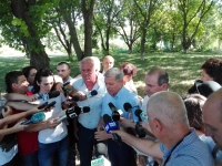 Un fermier LAPAR a cerut public redeschiderea discuțiilor pe subiectul Canalul Siret-Bărăgan. Premierul a replicat: „Nu avem bani de autostrăzi, d-apăi de unde să găsim fonduri pentru Canalul Siret-Bărăgan, acum”?