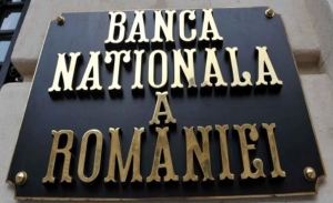 Raport asupra inflației, BNR: Grupa legume-fructe, răspunzătoare de o treime din deficitul comercial generat de mărfurile alimentare. Suntem deficitari la randamente (mere și tomate)