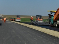 Pământ luat cu forța de stat. Exproprieri „pentru cauză de utilitate publică” cu doar 0,30 lei metrul pătrat. Salariile foștilor șefi CNADNR – zeci de mii de lei pe lună