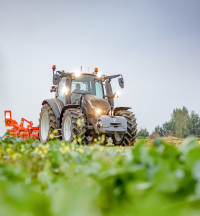 Vara, cel mai bun moment pentru a cumpăra utilaje agricole