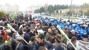 Schema desfășurării protestului „apolitic” al fermierilor de astăzi, 7 iunie 2016, din Parcul Izvor