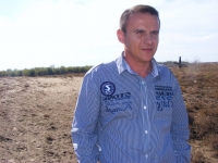 Anul 2015 a însemnat pentru Cornel Stroescu pierderi de două milioane lei pe zona de cultură mare. Salvarea a venit iar de la găinile ouătoare