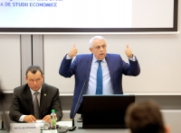 Sunt câteva milioane de miei pregătiți pentru piață, Daea, (MADR). „Nu iau niciun miel de la niciun cioban. Prietenii trebuie să-i ajuți, nu să le ceri miei”