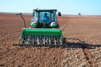 Olt: Semănatul culturilor agricole de primăvară s-ar putea definitiva la sfârșitul săptămânii 30 aprilie – 6 mai 2018