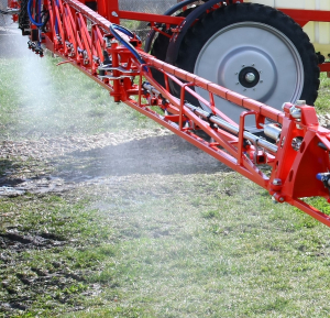 FITOS 2025: Începe verificarea operatorilor autorizați să utilizeze produse de protecție a plantelor