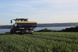 CE refuză să acorde agricultorilor soluții pe termen scurt în contextul crizei îngrășămintelor