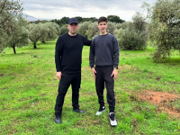 Cosmin și David Filipaș au cumpărat o livadă de măslini în Grecia, după 5 ani de vânzare în România a uleiului cretan