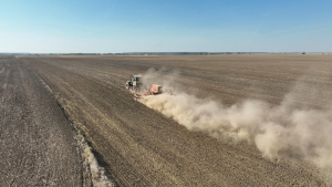 Fermierii au nevoie de finanțare pe termen lung, de un sistem național de gestionare a riscurilor și o Politică Agricolă Comună care să păstreze investițiile în ferme