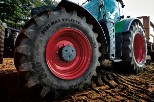 Noi dimensiuni pentru anvelopa AGRIMAX V-FLECTO, de la BKT