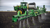 Tehnologia „See and Spray” de la John Deere distinge plantele de buruieni. Substanțe chimice utilizate mai eficient, sol protejat, recolte mai sănătoase și mai productive