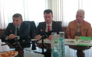 Statul speră să rezolve blocajul generat Programului „Miere în școli” de OUG 114/2018