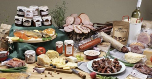 Târgul de Crăciun al Gospodăriilor de Produse Montane, la Ghimeș-Făget (Bacău)
