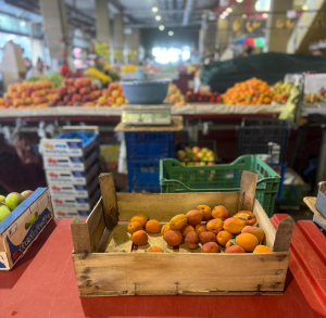 20% din totalul alimentelor produse se aruncă. „Gospodari la Obor” îi învață pe români cum să reducă risipa alimentară și cheltuielile inutile