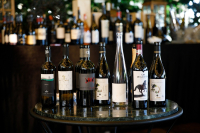 România importă mai mult vin decât exportă. Vinurile din Regiunea Bordeaux au mare căutare printre români