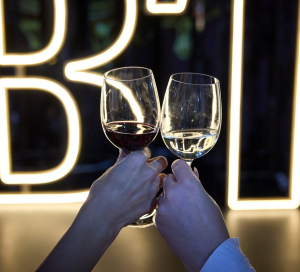Zeci de etichete în premieră și un salon dedicat divinurilor, la RO-Wine ediția de toamnă din București